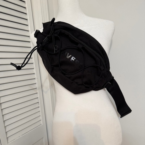 Converse Black Crossbody Bag - Picture 11 of 12